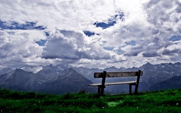great-mountains-cloud-and-bench-wallpaper,1440x900,61918