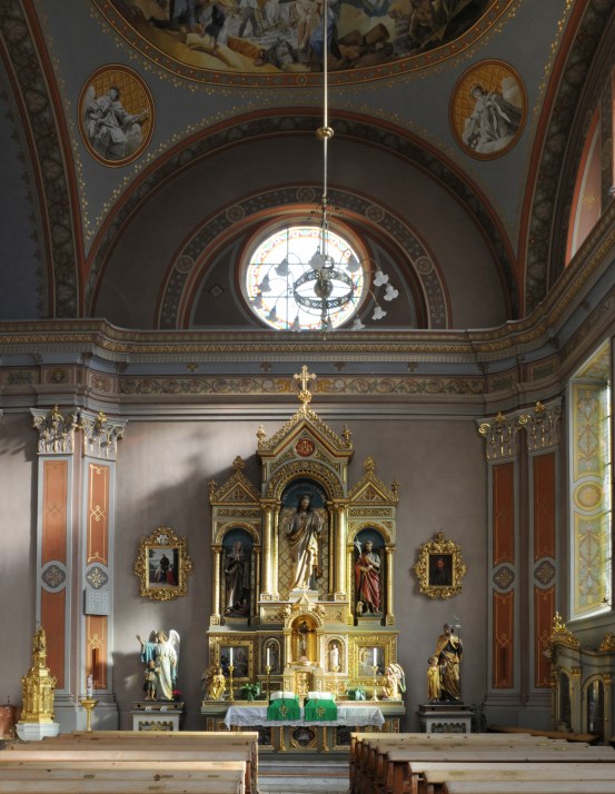 Parish_church_-_Sacred_Heart_chapel_Urtijei